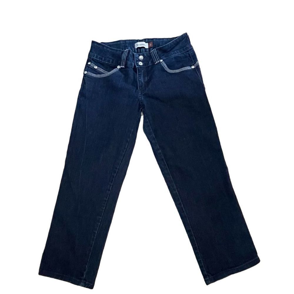 Hammer ~ denim capris ~ crystal button detailing ~ chic back design ~ size 5